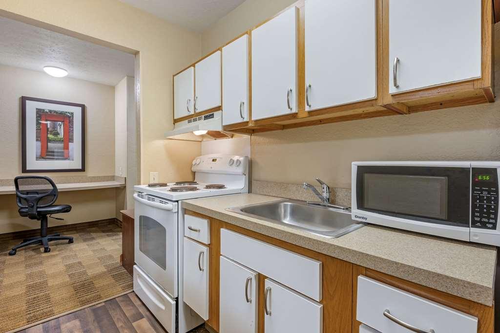 Suburban Studios Louisville East Quarto foto